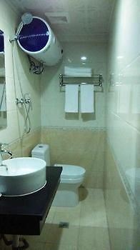 Xinyuan Business Hotel Lojang Kültér fotó