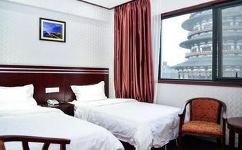 Xinyuan Business Hotel Lojang Kültér fotó